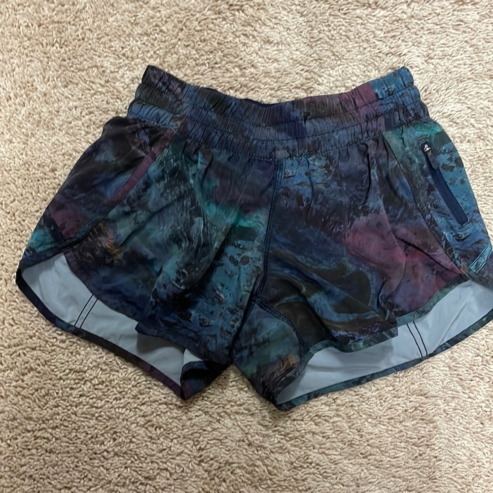 Lululemon shorts sz 8